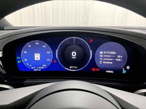 Used 2025 Porsche Macan 4 Electric image 24