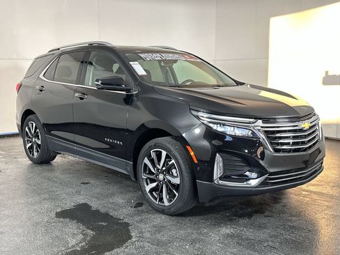 Used 2023 Chevrolet Equinox Premier FWD image 2