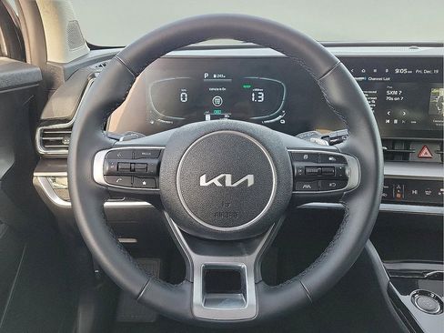 Used 2024 Kia Sportage EX w/ EX Premium Package image 19