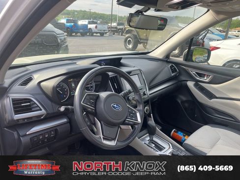 Used 2023 Subaru Forester Premium image 7