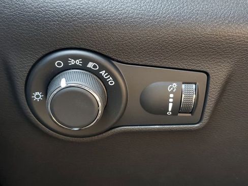 New 2025 Jeep Compass Sport image 34