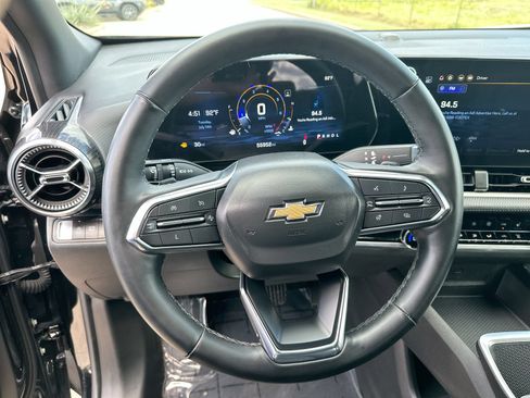 Used 2025 Chevrolet Equinox LT w/ Convenience Package II FWD image 14