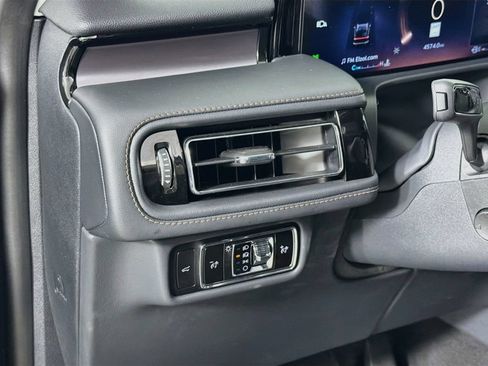 Used 2026 Lincoln Aviator 2WD image 10