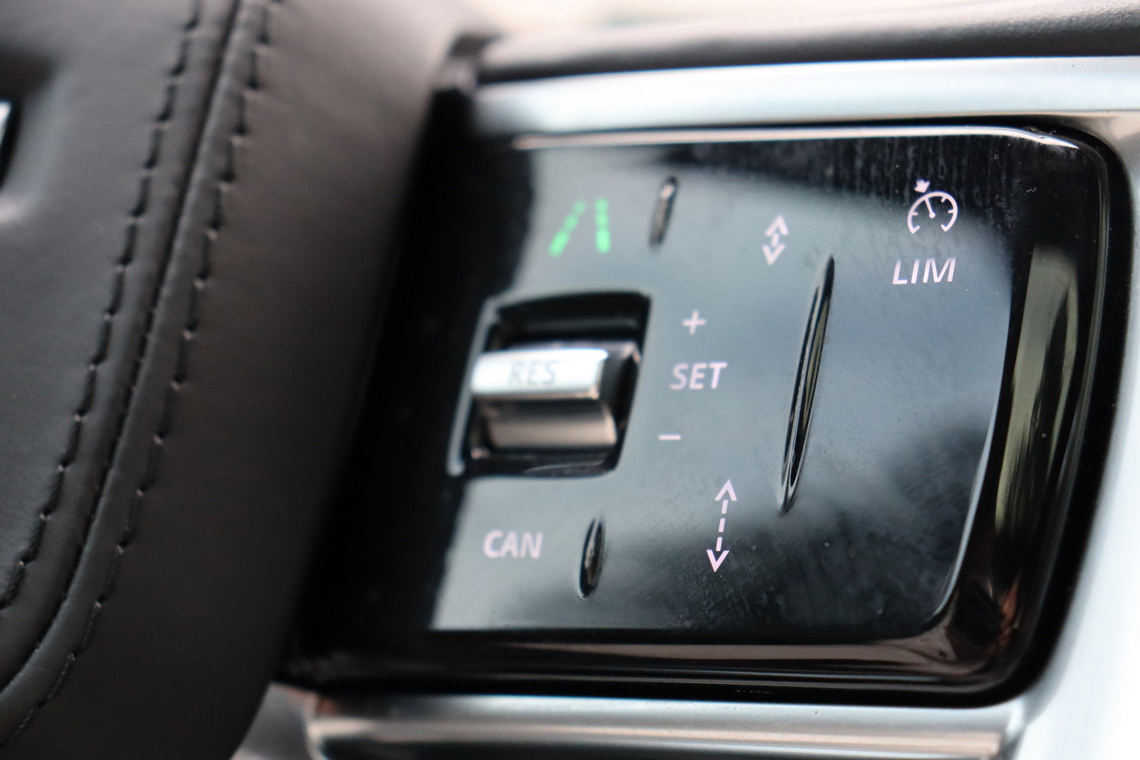 Used 2023 Land Rover Range Rover SE AWD/4WD image 23