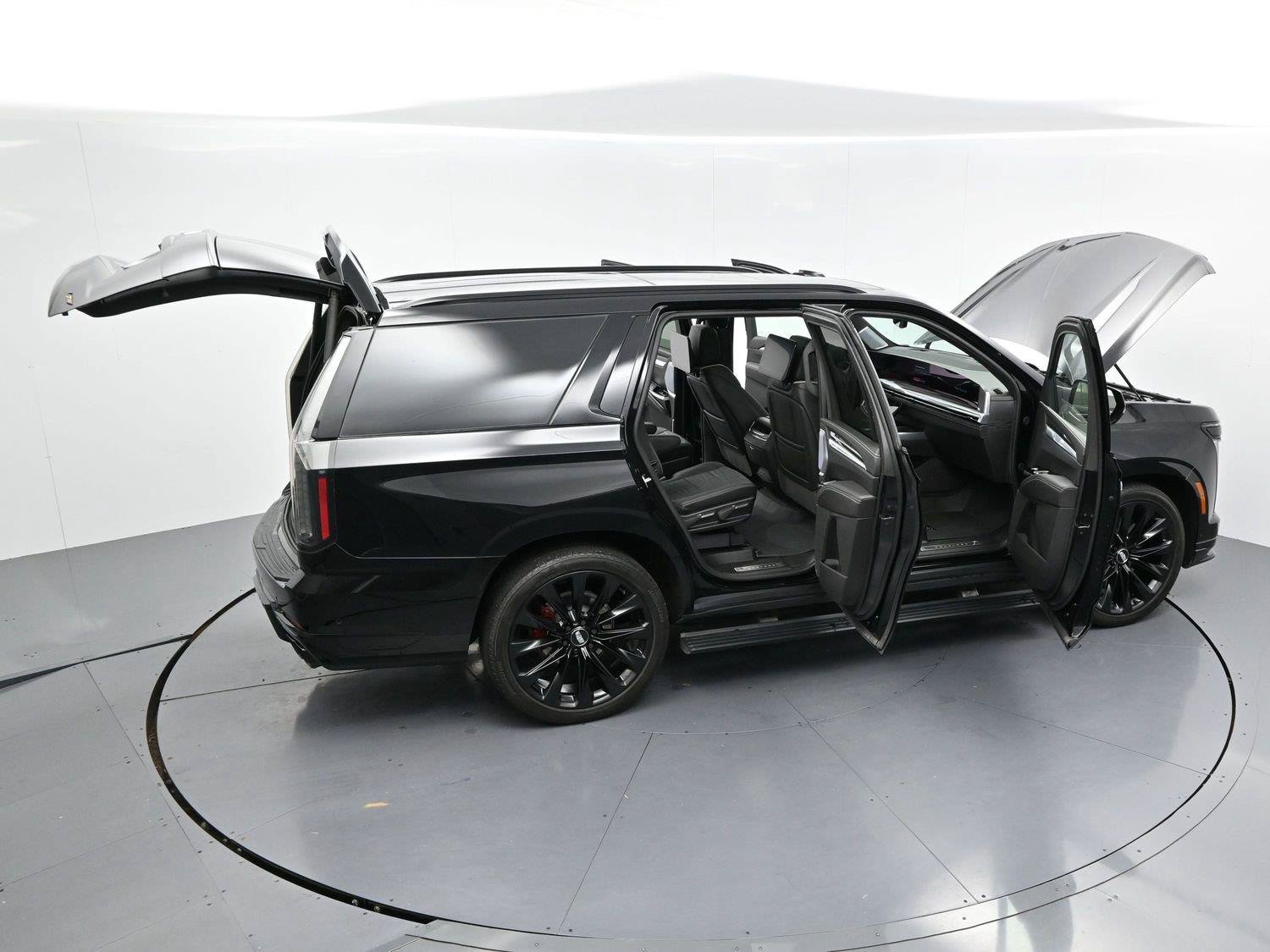 Used 2025 Cadillac Escalade V w/ LPO, ONYX Package AWD/4WD image 51