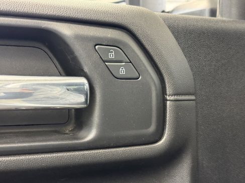 Used 2022 Chevrolet Silverado 2500 LT w/ Convenience Package image 10