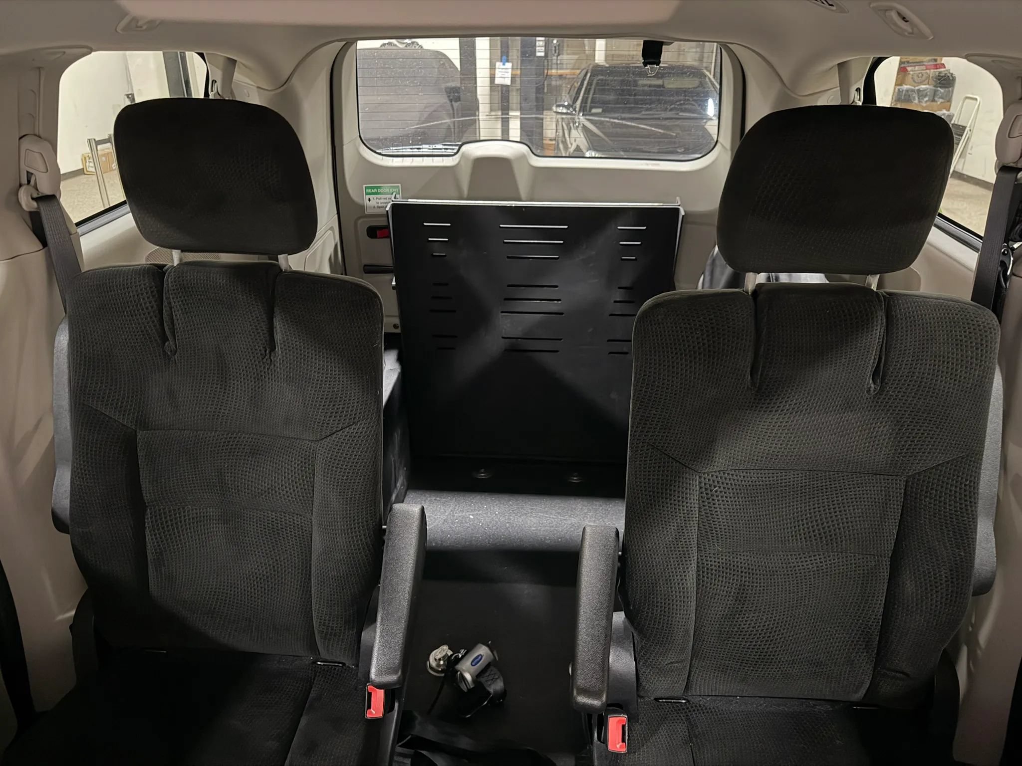 Used 2018 Dodge Grand Caravan SE FWD image 44
