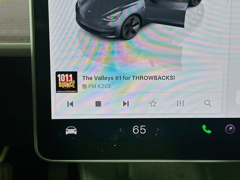 Used 2023 Tesla Model 3 Standard Range image 18