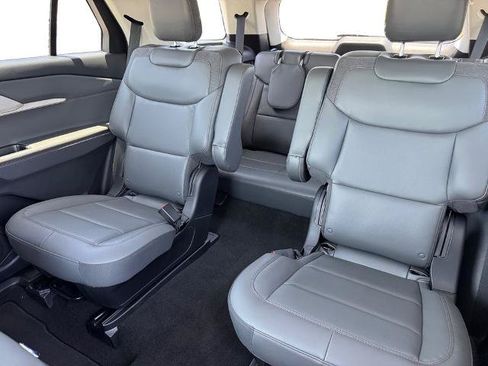Certified 2025 Ford Explorer Active w/ Active Comfort Package RWD image 13