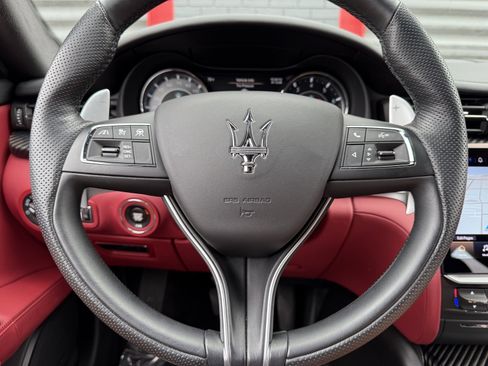 Used 2022 Maserati Quattroporte Modena Q4 image 22