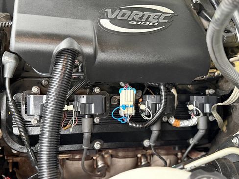 Used 2002 Chevrolet Silverado 3500 LS w/ Electrical Convenience Pkg image 15