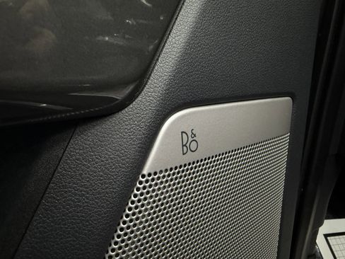 Used 2022 Ford F150 Lariat w/ Equipment Group 502A High image 12