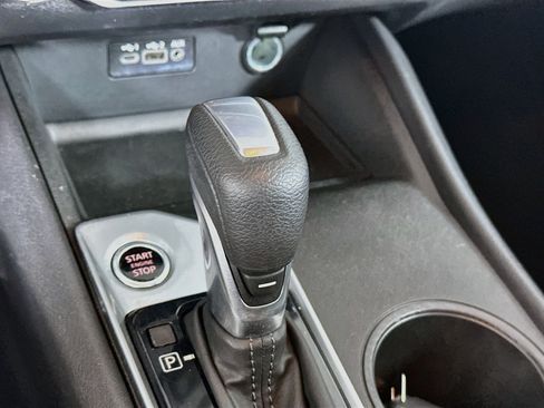 Used 2025 Nissan Altima 2.5 SV FWD image 24