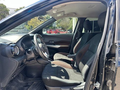 Used 2020 Nissan Kicks SR FWD image 9