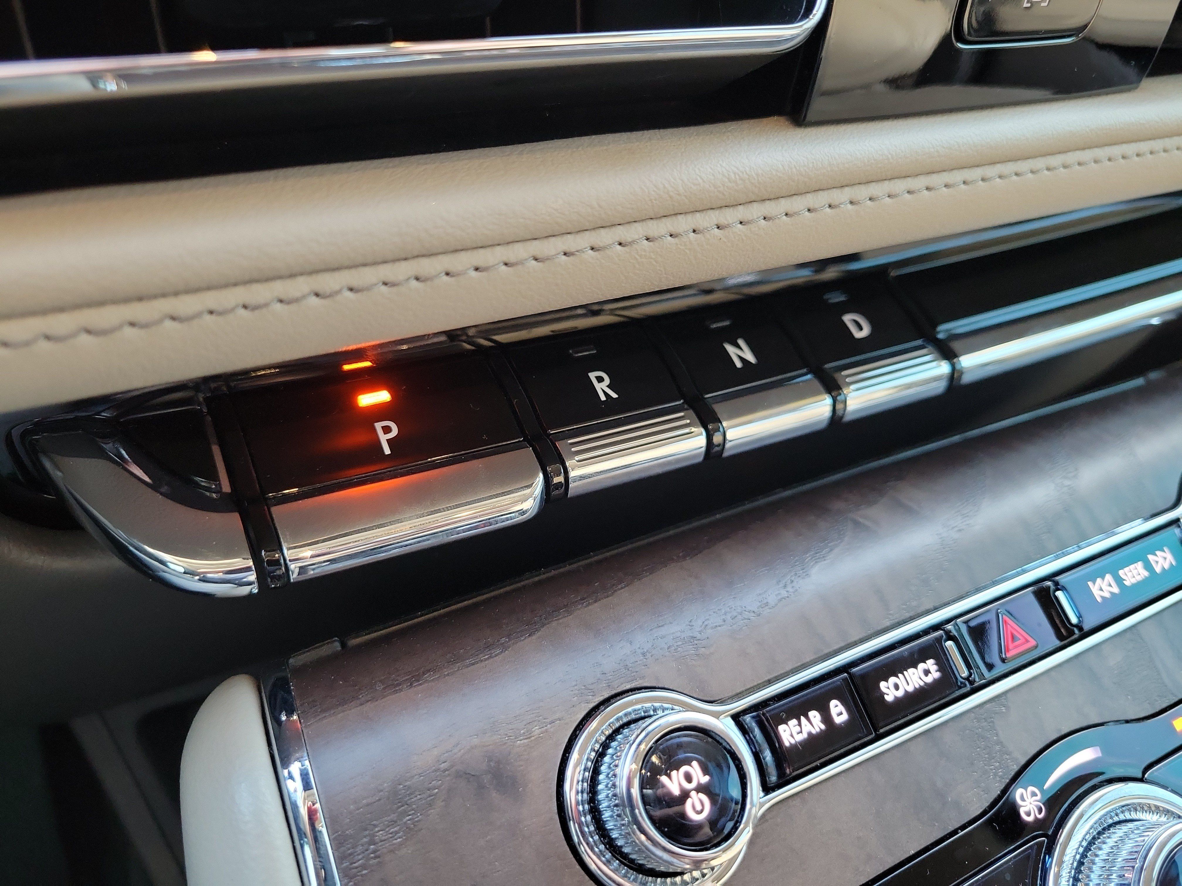 Used 2022 Lincoln Aviator Reserve RWD image 36