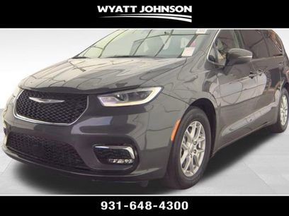 Used 2023 Chrysler Pacifica Touring-L