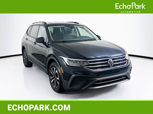 Used 2024 Volkswagen Tiguan S image 1