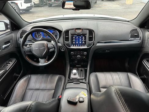 Used 2022 Chrysler 300 S RWD image 20
