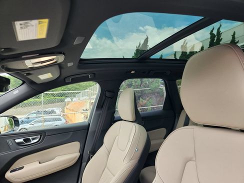 New 2026 Volvo XC60 B5 Plus w/ Protection Package Premier AWD/4WD image 10