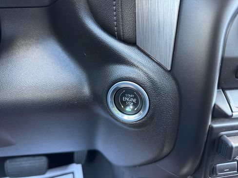 Used 2023 GMC Sierra 2500 Denali w/ Denali Ultimate Package image 23