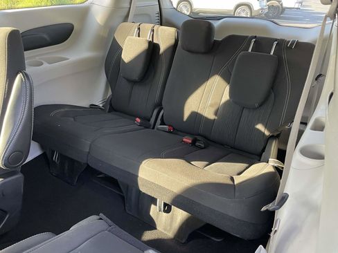 Used 2024 Chrysler Voyager LX FWD image 11