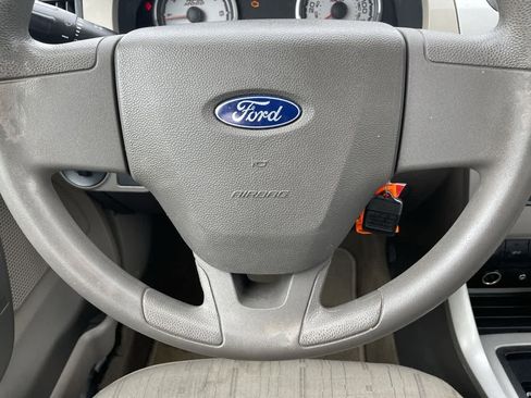 Used 2008 Ford Focus SE FWD image 10