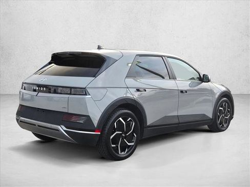 Used 2024 Hyundai Ioniq 5 SEL image 5