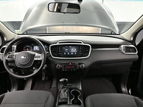 Used 2019 Kia Sorento LX image 22