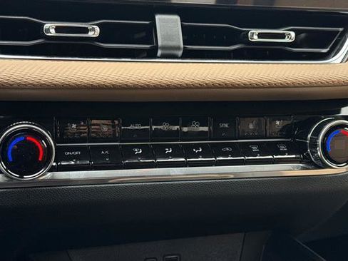 New 2026 Chevrolet Equinox ACTIV image 23