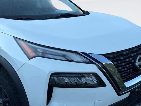Used 2023 Nissan Rogue S AWD/4WD image 4