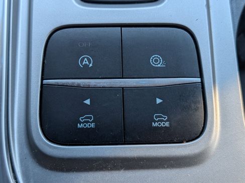 Used 2020 Ford Explorer XLT w/ Equipment Group 202A image 20