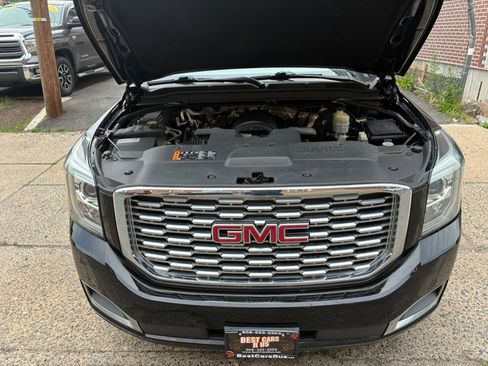 Used 2018 GMC Yukon XL Denali w/ Open Road Package AWD/4WD image 20