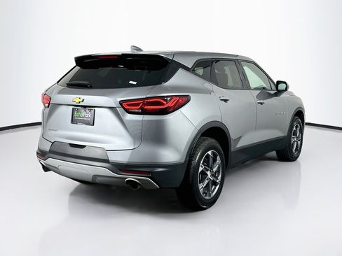 Used 2025 Chevrolet Blazer LT FWD image 9