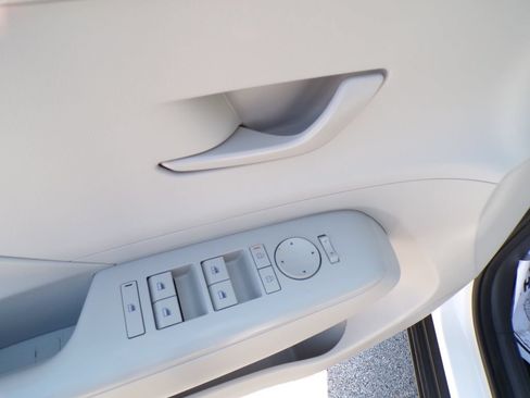 Certified 2024 Hyundai Kona SEL AWD/4WD image 22