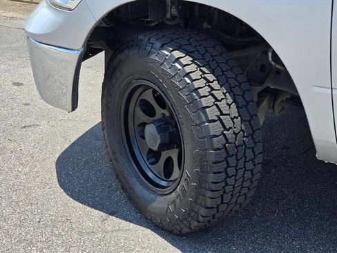 Used 2019 RAM 1500 Classic SLT RWD image 27
