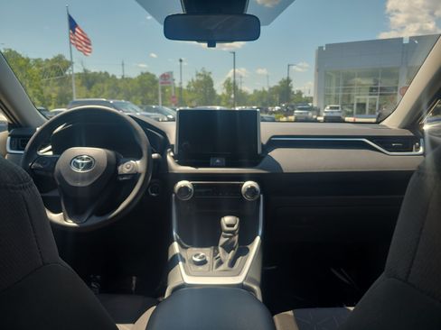 Certified 2025 Toyota RAV4 XLE AWD/4WD image 18