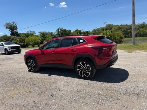 New 2026 Chevrolet Trax RS FWD image 7