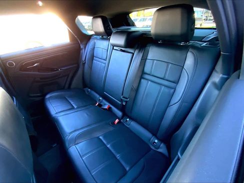 Used 2022 Land Rover Range Rover Evoque R-Dynamic SE image 20