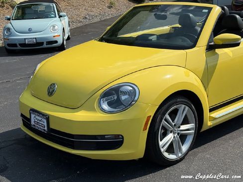 Used 2014 Volkswagen Beetle TDI image 36