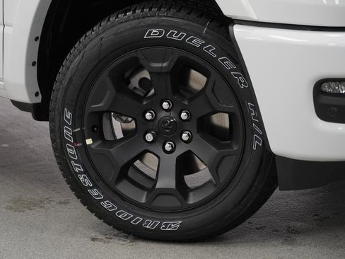 New 2026 RAM 1500 4x4 Crew Cab image 4