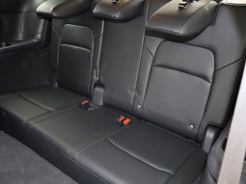 Used 2023 Nissan Pathfinder SL w/ Black Appearance Package FWD image 6