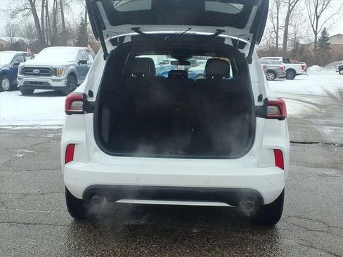 Certified 2023 Ford Escape ST-Line w/ Tech Pack #1 image 9