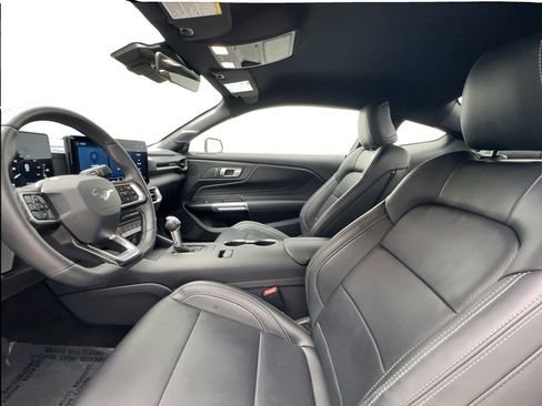 Used 2026 Ford Mustang Premium RWD image 21