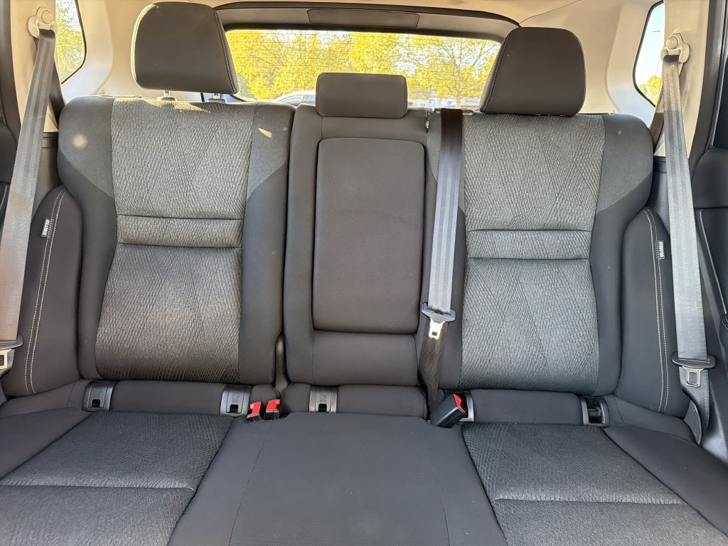 Used 2025 Nissan Rogue SV AWD/4WD image 29