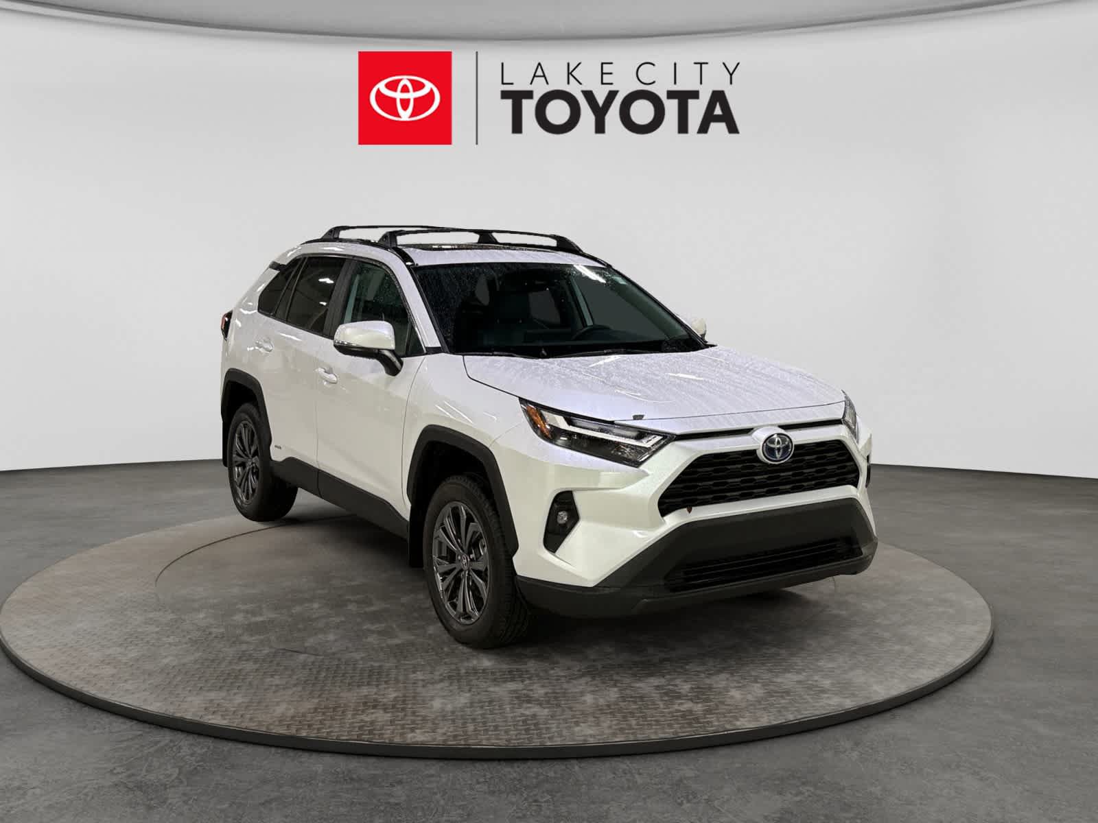Used 2024 Toyota RAV4 XLE Premium w/ Weather Package AWD/4WD image 13