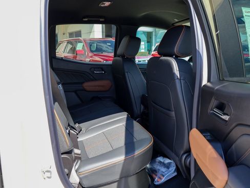 New 2026 GMC Canyon AT4 w/ Nightfall Essentials Package AWD/4WD image 28