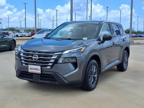 Used 2024 Nissan Rogue S FWD image 4
