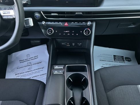 Used 2025 Hyundai Sonata SEL FWD image 18