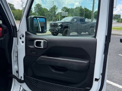 Used 2020 Jeep Wrangler Unlimited Rubicon AWD/4WD image 19