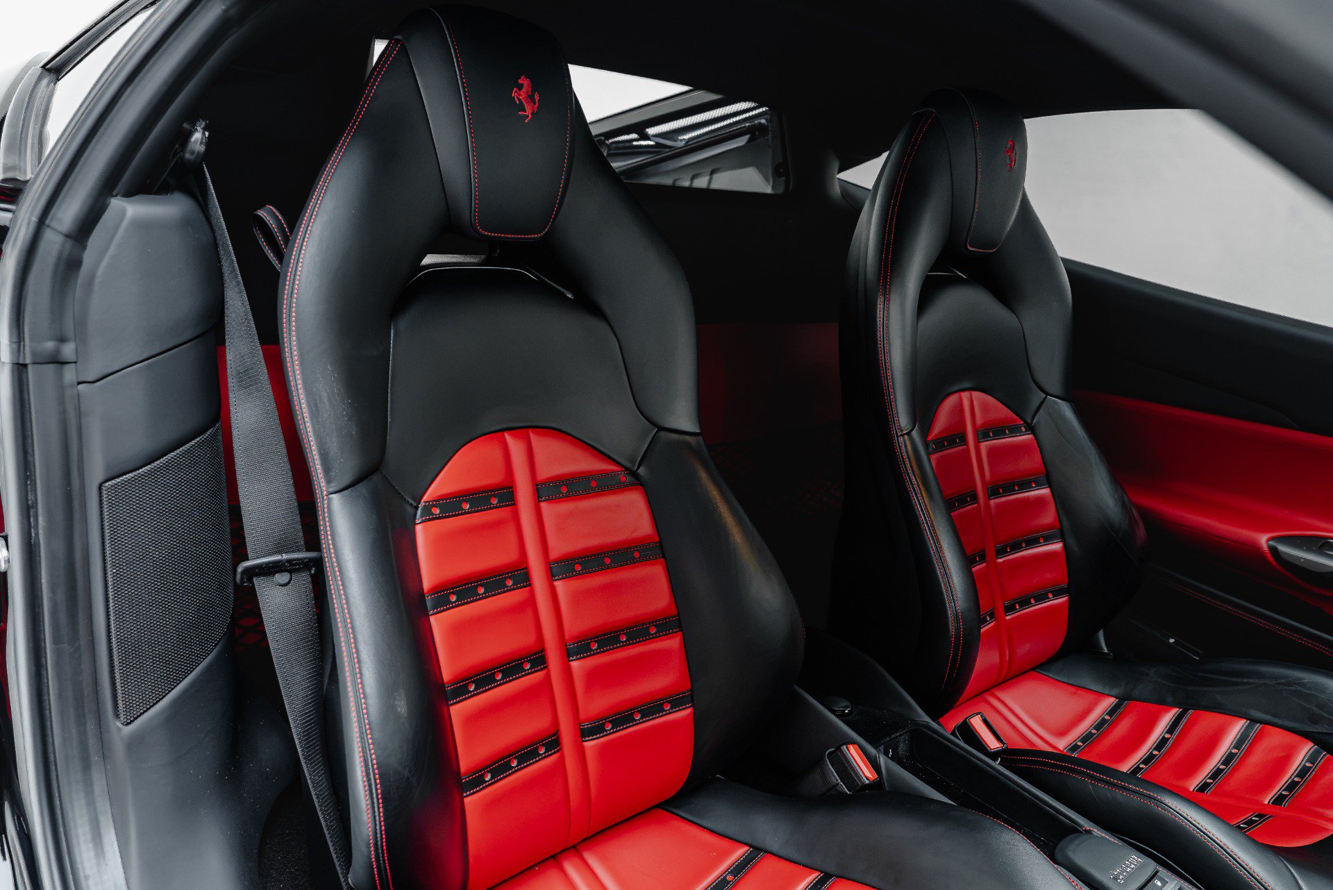 Used 2016 Ferrari 488 GTB RWD image 46